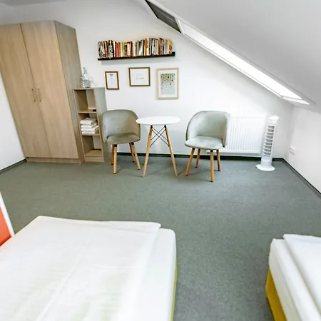 Gasthuis Cafe Nina 3*